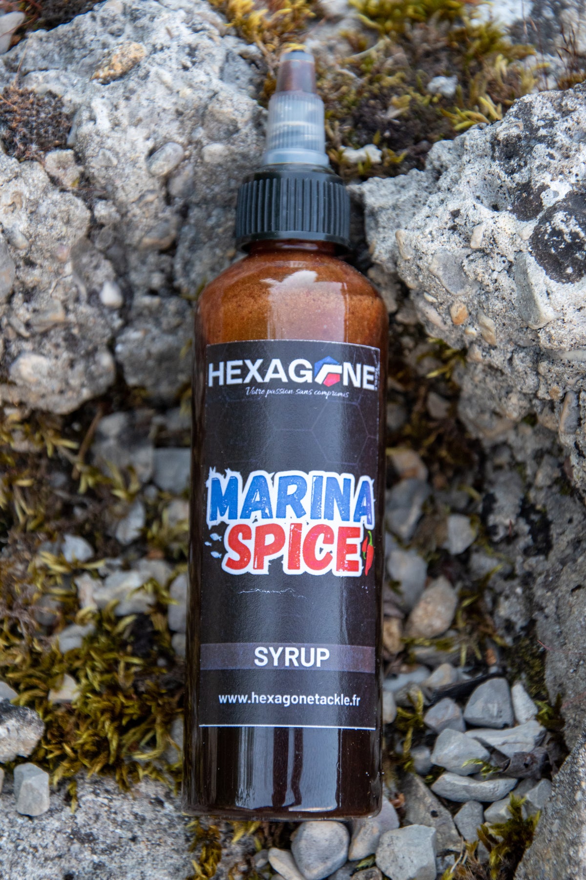 Flacon de sirop Marina Spice HEXAGONET, étiquette bleue, bouchon compte-gouttes